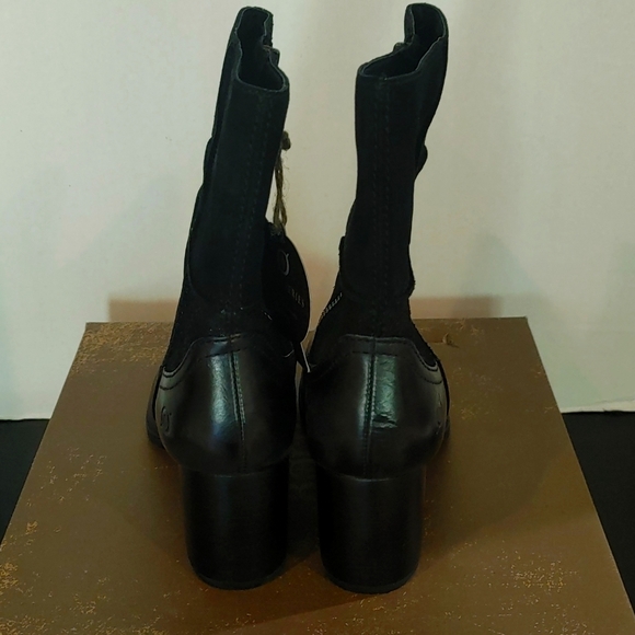 Born "Hayley" Boot - Picture 6 of 7